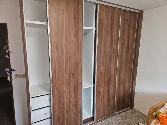 Skříně